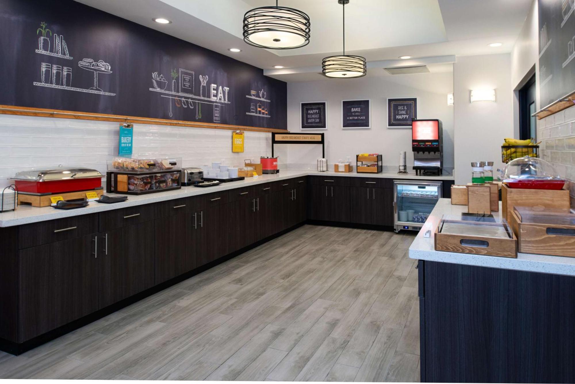 Hampton Inn Kansas City Northeast Exterior photo